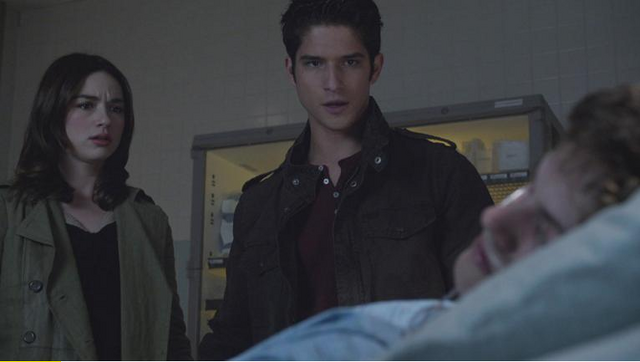 Datei:Teen-Wolf-Letharia-Vulpina-Isaac-Allison-Scott.png