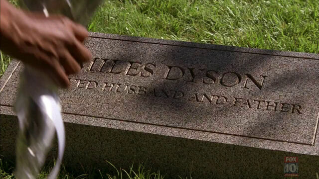 File:SCC dysons grave.jpg