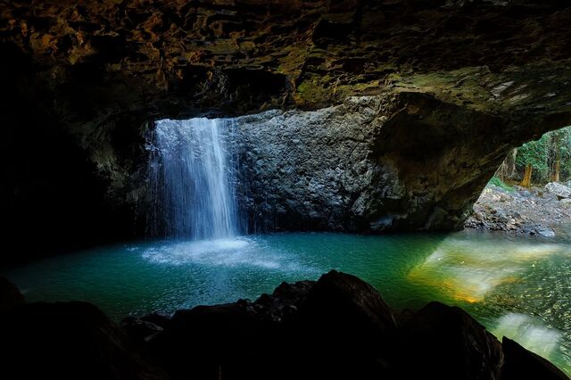 File:Natural Bridge Pool -2.jpg