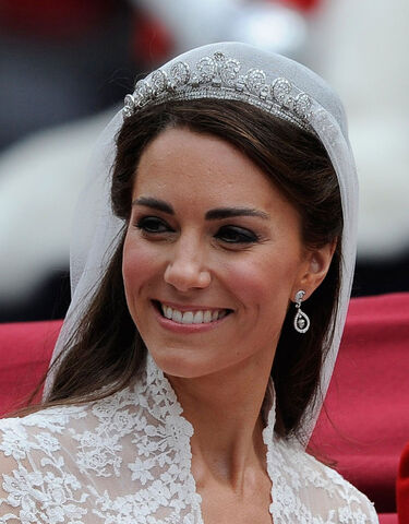 File:CatherineHalo.jpg