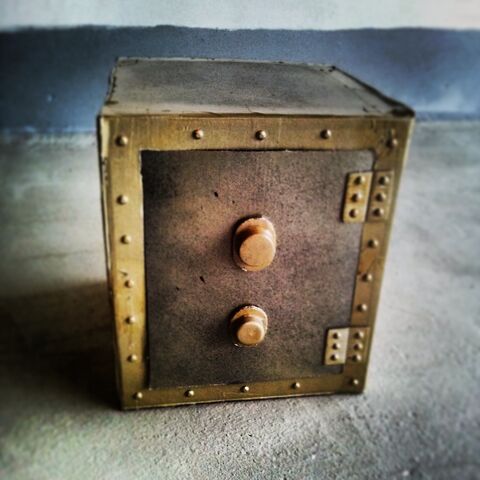 File:Boxsafe.jpg
