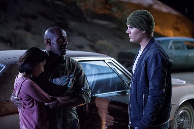 File:1x02 WayneInstructingTom.jpg