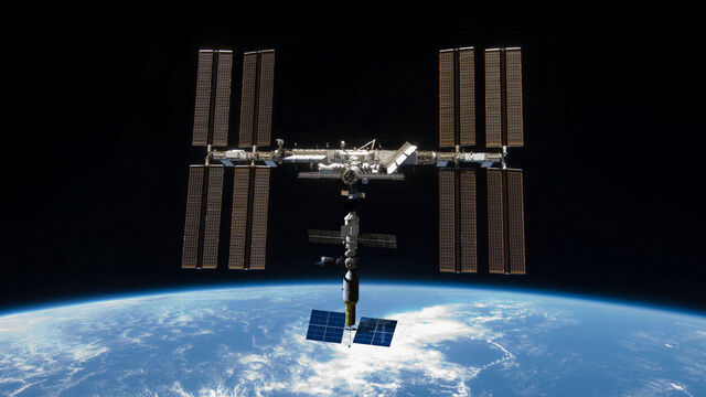 File:ISS 1.jpg