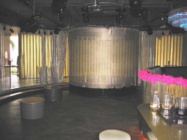 File:HappyDisco007.jpg