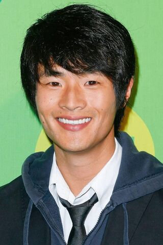Файл:Christopher-larkin-001-683x1024.jpg