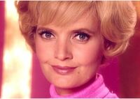 Carol-Brady-the-brady-bunch-8032041-550-391