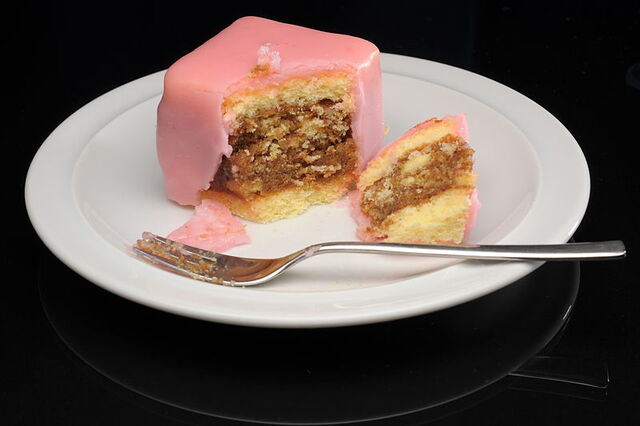File:800px-Punschkrapfen.jpg