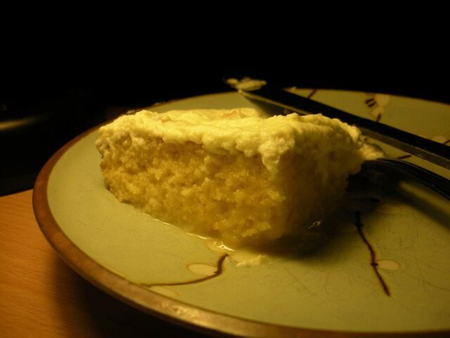 File:TresLechesCake.jpg
