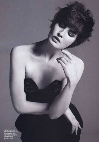 File:Erin-OConnor-Harpers-Bazaar-4.jpg