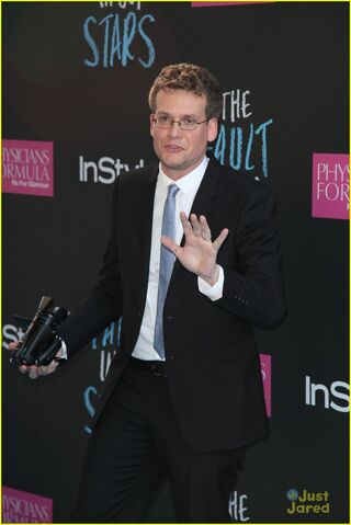 File:Birdy-john-green-fault-in-our-stars-blue-carpet-05.jpg