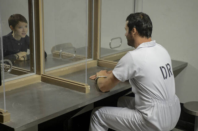 File:1x02 FlashbackCarrollAndEmma.jpg