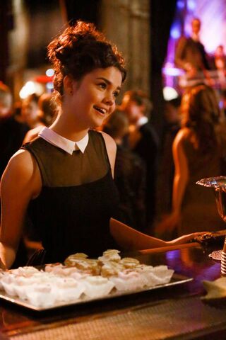 Fichier:The Fosters-1x20-Metropolis-1.jpg