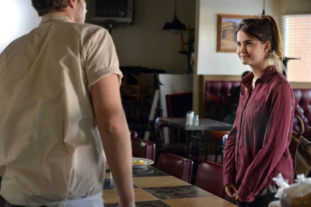 Fichier:The Fosters-1x11-The-Honeymoon-5.jpg