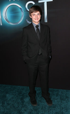 File:Chandler+Canterbury+Host+World+Premiere+2+-TuE 7607Dhx.jpg