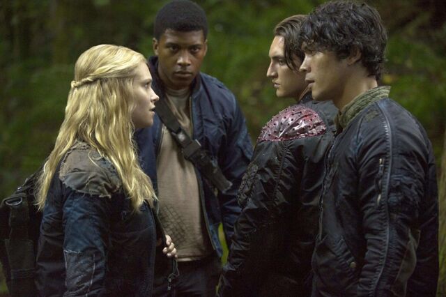 File:Normal the100source season1 stills 102 0007.jpg