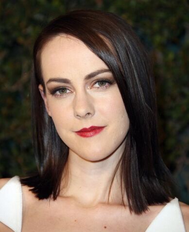 File:Jena-malone-560x690.jpg