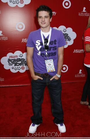 File:Josh Hutcherson- 0410hq007.jpg