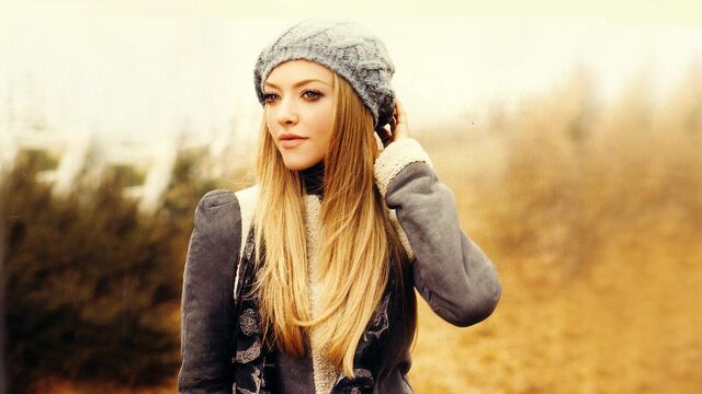 File:Amanda-Seyfried-Celebrity-Wallpaper-1456-900x1600.jpg