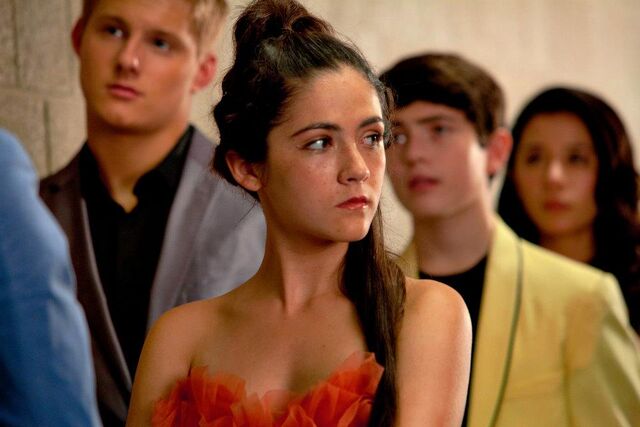File:New-Clove-Hunger-Games.jpg