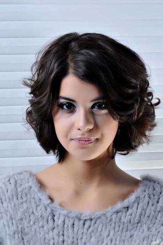 File:Cute-short-brown-hn,jjbaircut.jpg