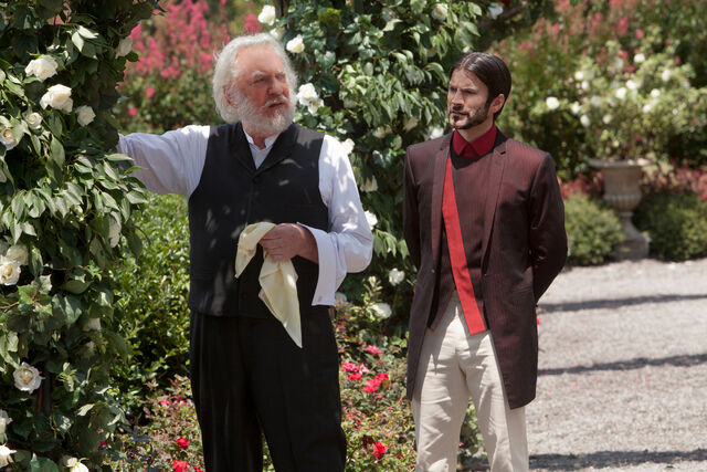 File:Copy of donald-sutherland-wes-bentley-the-hunger-games-image.jpg