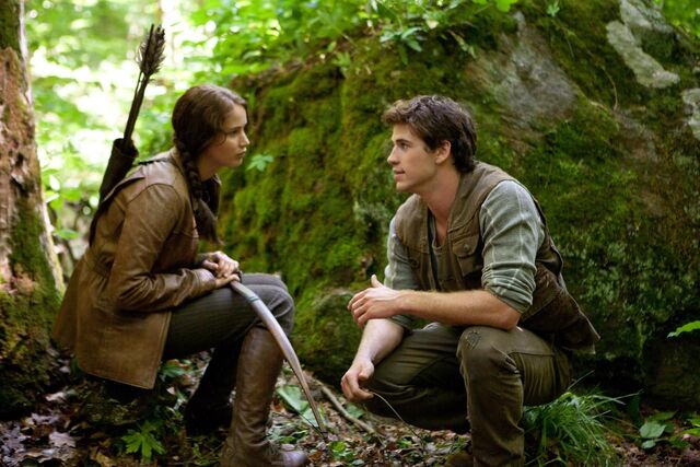 File:Katniss and Gale.jpg