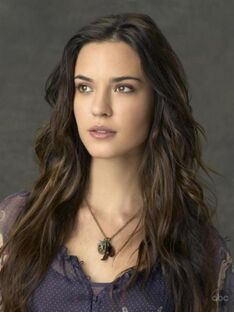 Odette-Yustman-1