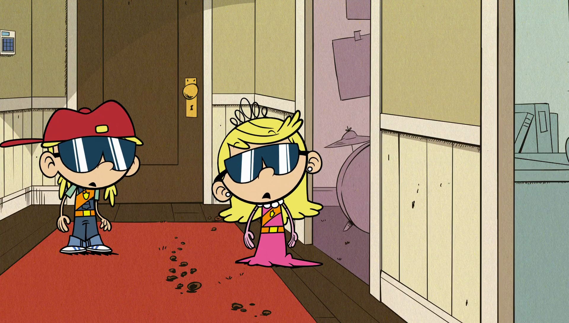 Image S1e01b Lana Lola Noticed Somethingpng The Loud House Encyclopedia Fandom Powered By 