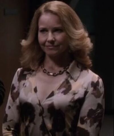 File:Elizabeth Hennings.jpg