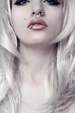File:BLONDE by PeachDaub.jpg