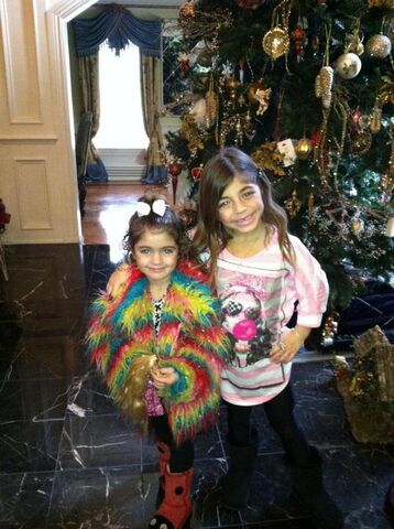 File:Audriana and Milania Giudice.jpg