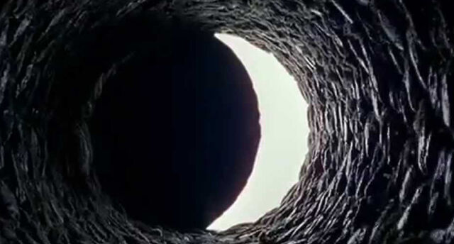 File:Ring book series slider.jpg