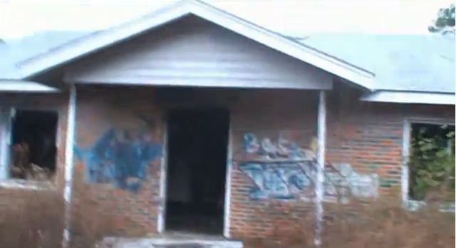 File:Abandoned House.png