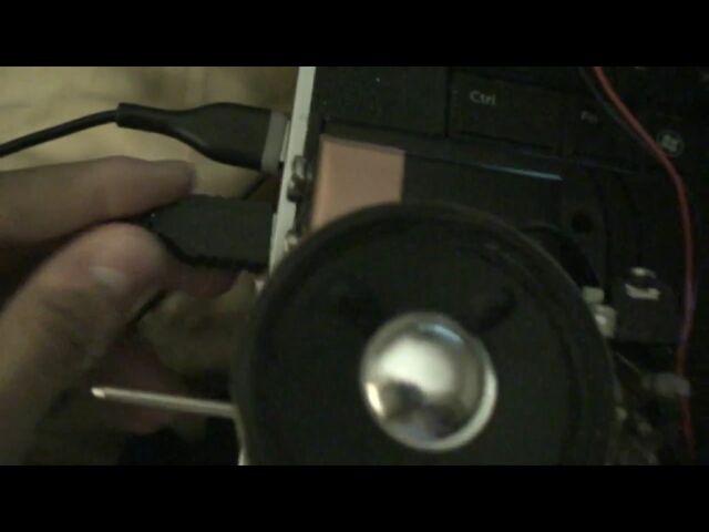 File:DEVICE.PLUGGED.jpg