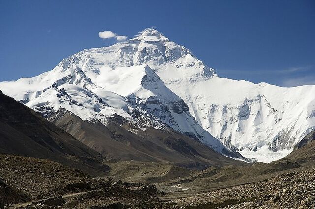 File:800px-Everest North Face toward Base Camp Tibet Luca Galuzzi 2006 edit 1.jpg