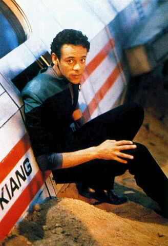 Файл:Siddig runabout.jpg