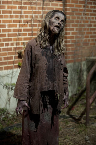 Archivo:Walking-Dead-35-Zombie-16.jpg
