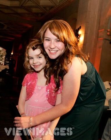 File:Cassie and abby.jpg