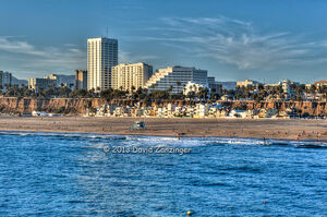 Santa-Monica-beach-CA-Skyline