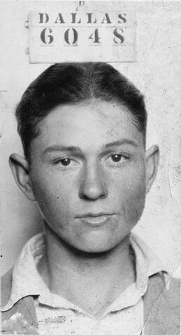 File:Clyde Barrow.jpg
