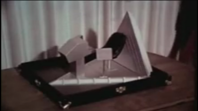 File:Model Time Machine.png