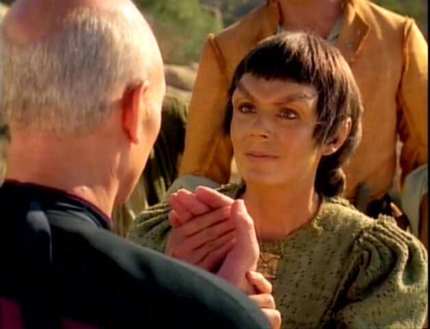 File:TNG3.04WhoWatchesTheWatchers.jpg