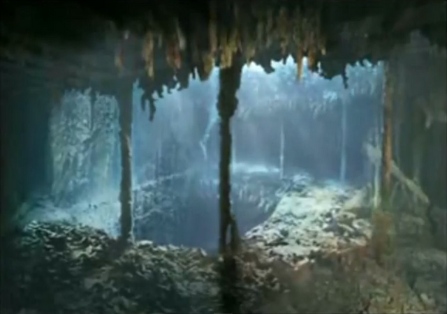 File:Grand-staircase-now-titanic-2012-29837657-1008-709.png