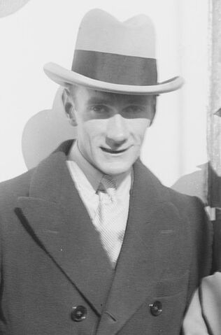 File:Cliftonwebb.jpg