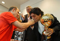 MaradonaBochini