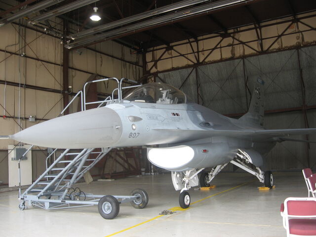 File:F-16falcon.jpg