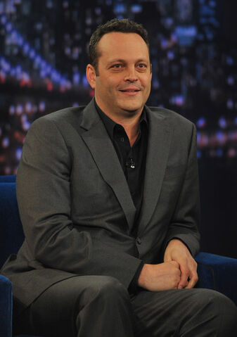 File:Vince+Vaughn+Vince+Vaughn+Visits+Jimmy+Fallon+Bq5jCuI4vwyl.jpg