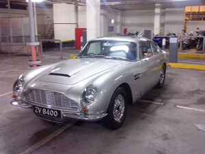 Aston Martin DB6