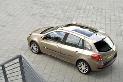 Renault clio estate 02