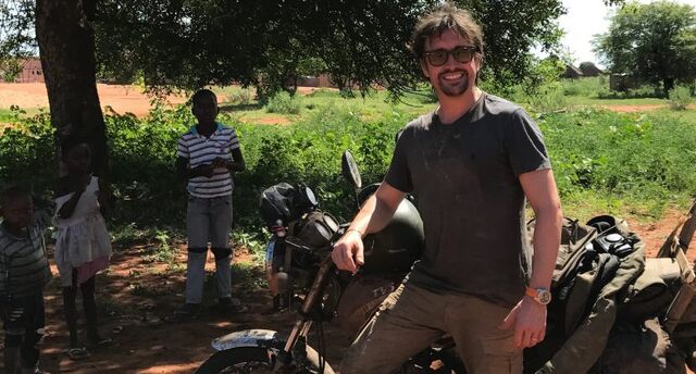 File:Hammond in Mozambique.jpg